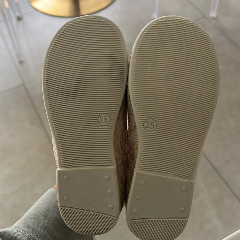 Brand new adorable gold Naturino strap shoes size 25